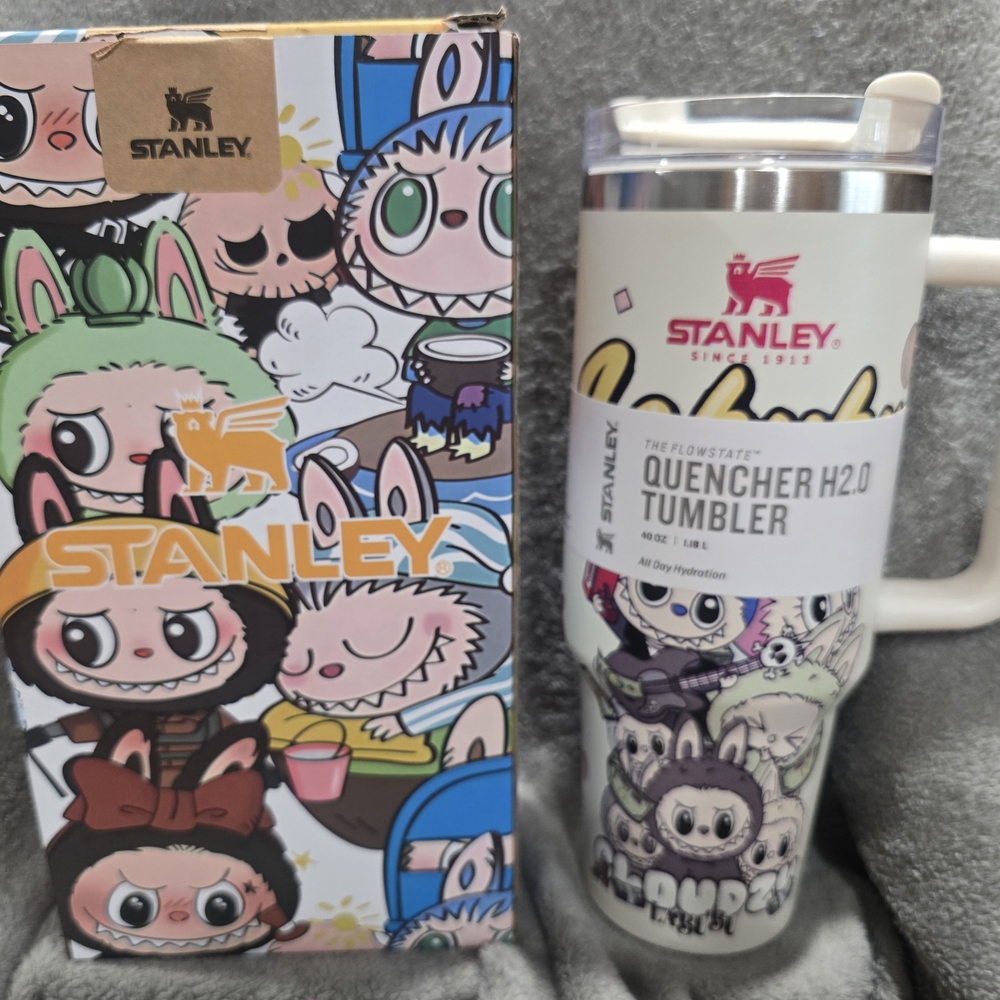 Stanley Quencher H2.0 Tumbler with Cartoon Design